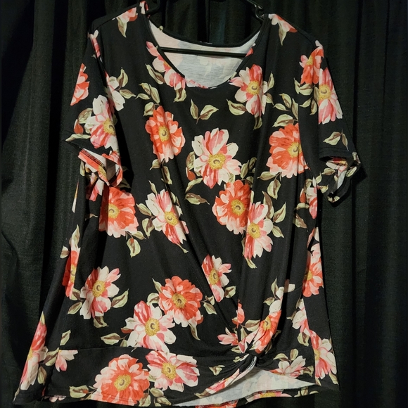 Twist Front Short Sleeve Top - Picture 1 of 3